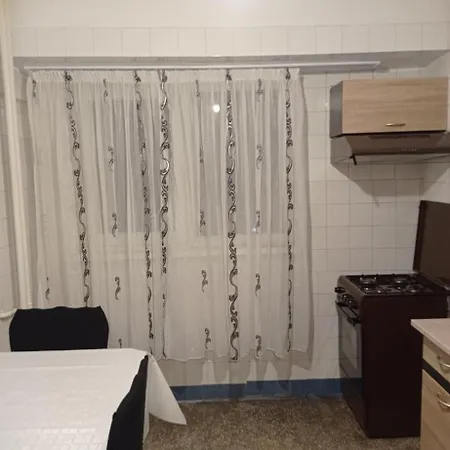 Apartament Rares Apartamento *